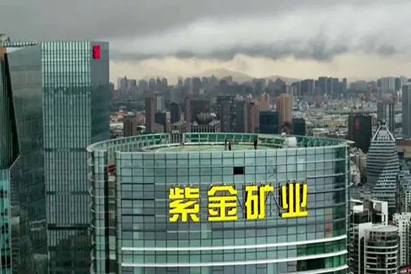 紫金矿业4月11日发布公告，一季度实现营收647.71亿元