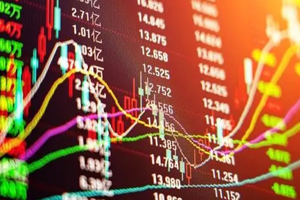 深证成指涨1.12%，创业板指涨1.83%