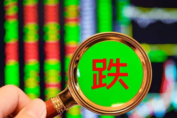 深成指开跌0.22%，创业板指开跌0.08%