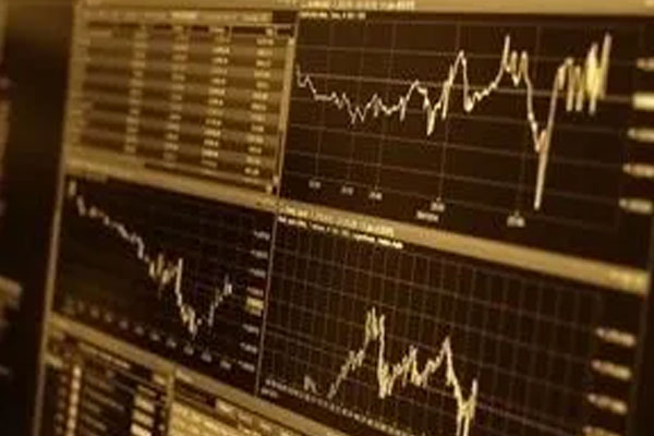 深成指高开0.09%，创业板指高开0.3%