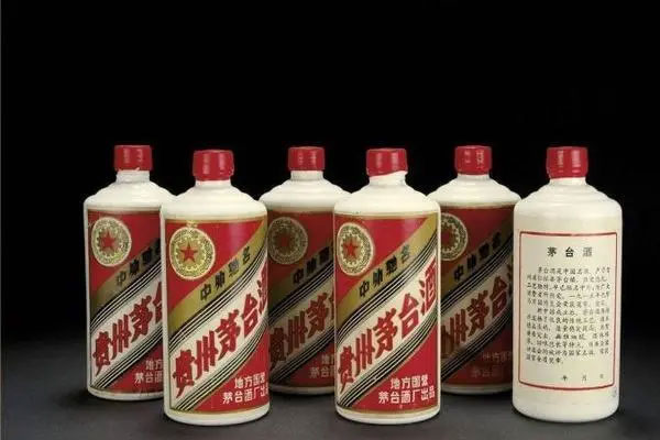 医药、旅游等消费板块大跌靠前，贵州茅台跌超3%