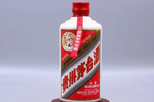 贵州茅台依然是基金头号重仓股，合计有1833只基金持仓布局