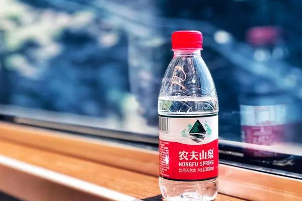 农夫山泉价格上调，原因是因为瓶子涨价了