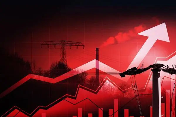 A股三大指数探底回升，沪指跌0.72％