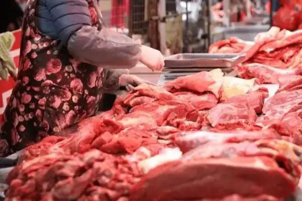 4月份进入猪肉消费淡季，猪肉价格下降