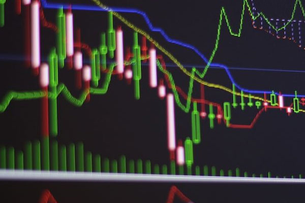 沪深300ETF跌超0.5%，成交额超3000万元