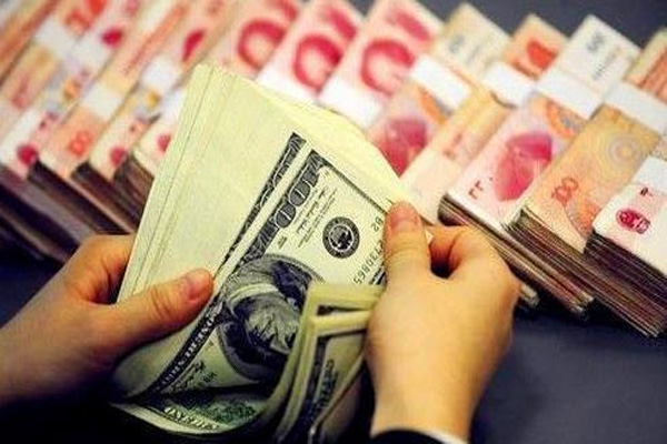 人民币的持续升值和汇率升高，金融板块强势走强