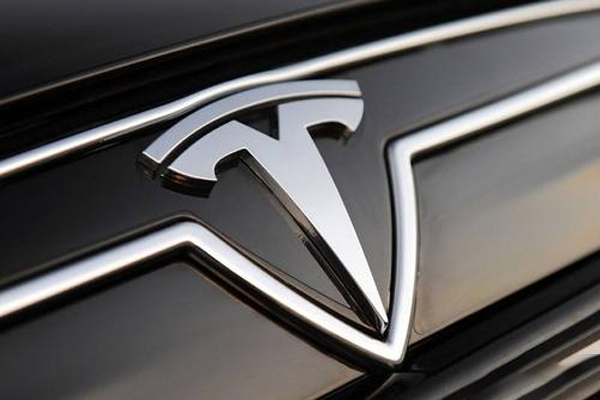 国产Model 3正式开始交付，特斯拉股价逼近1000美元