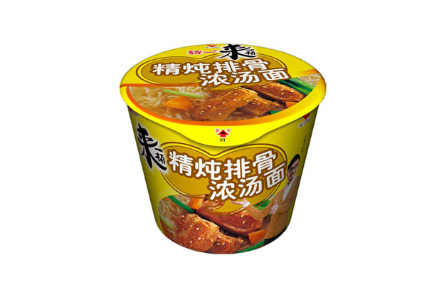 方便速食行业近年来稳健增长，市场规模超过2500亿元