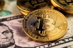 比特币暴跌了约90%，一度显示价格为5402美元