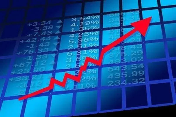 港股恒生指数上涨0.38%，延续近期的反弹态势