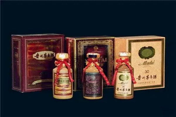 白酒板块普遍巨震，贵州茅台披露2022年主要经营数据，